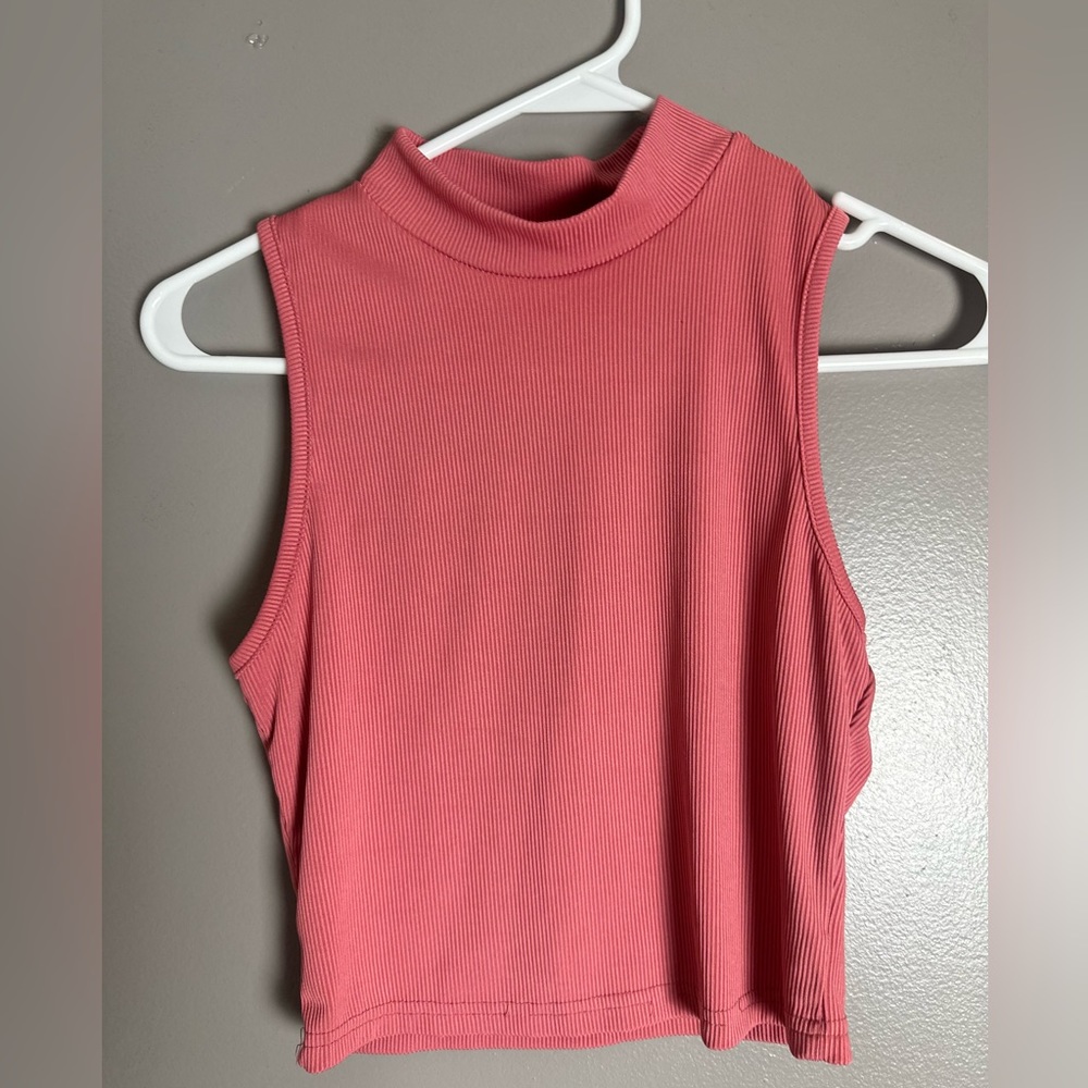 Cropped turtle neck